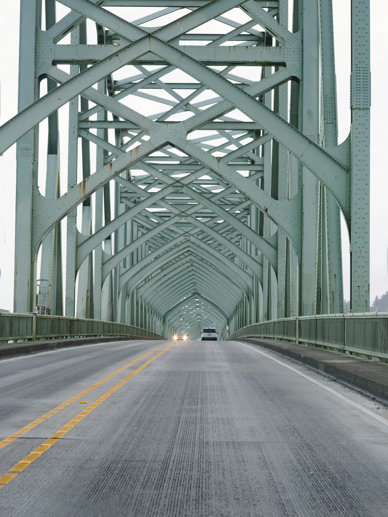 The Conde McCullough Memorial Bridge — the iconic 1936 steel-truss bridge spanning Coos Bay between North Bend and Coos Bay, Oregon.